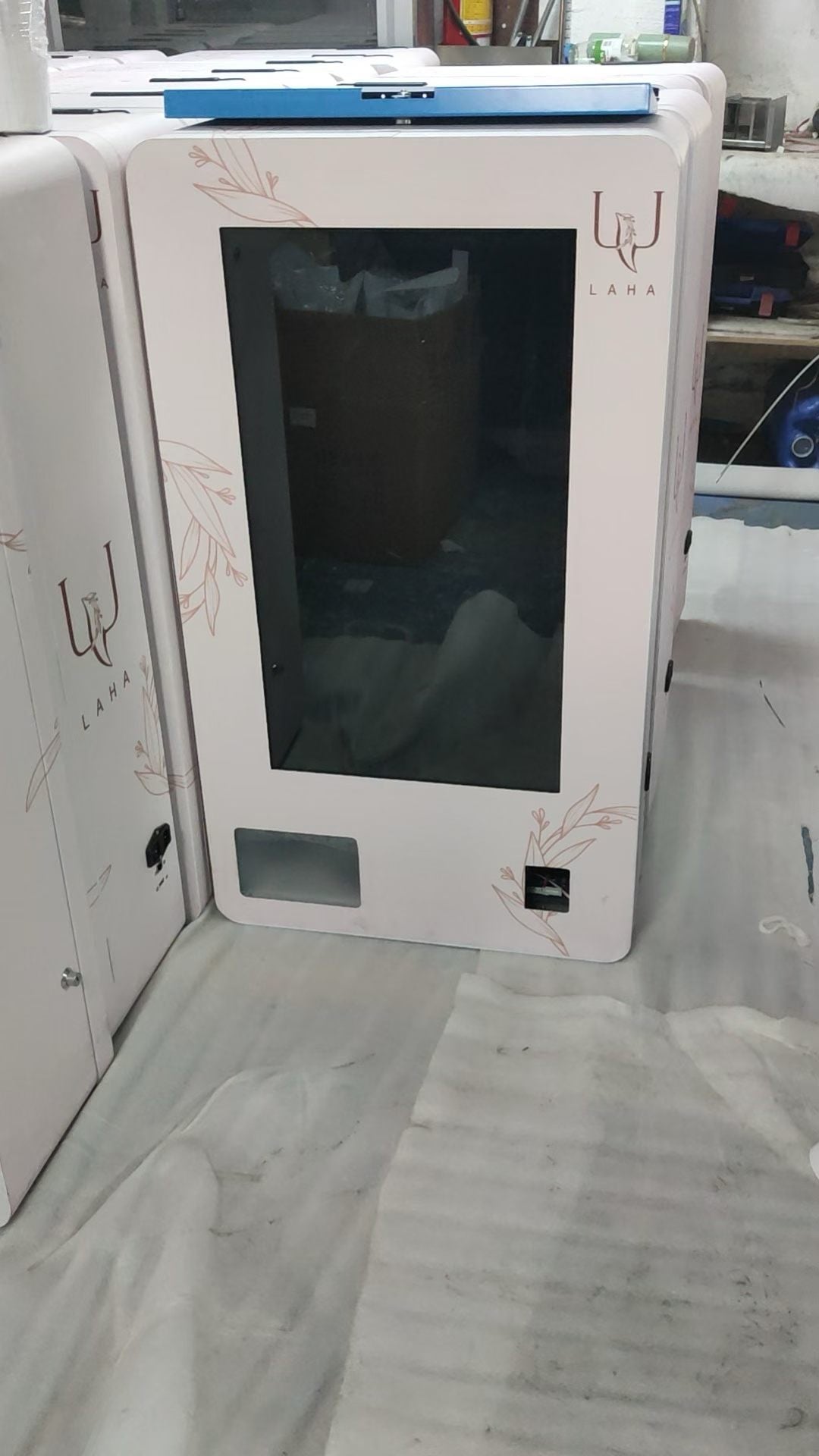 21.5 inch screen normal temperature Refrigerator  Wall mounted model