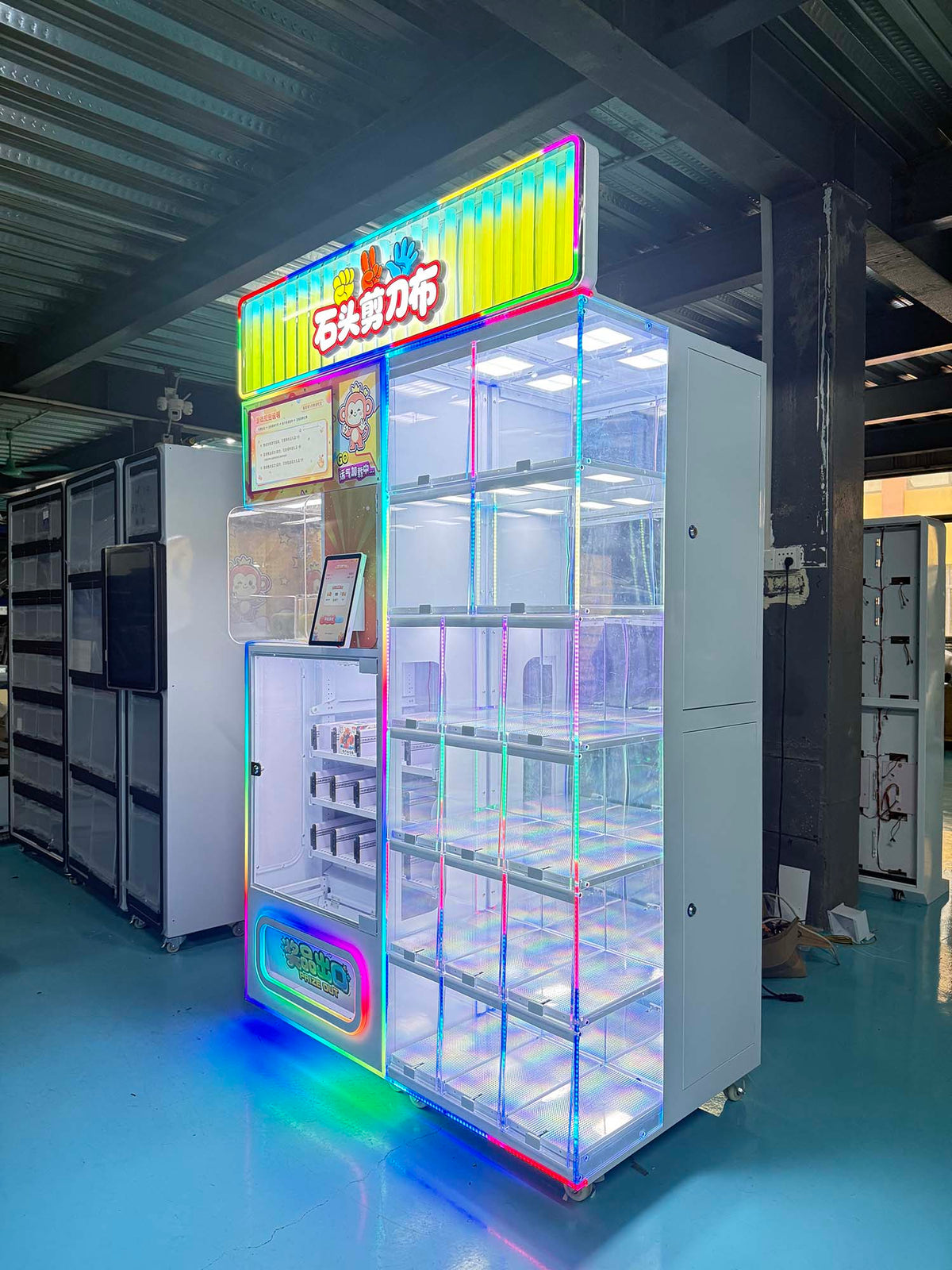 Rock-Paper-Scissors self-service gift vending machine with a guessing game, suitable for displaying trendy toys, gift figurines, and snacks.