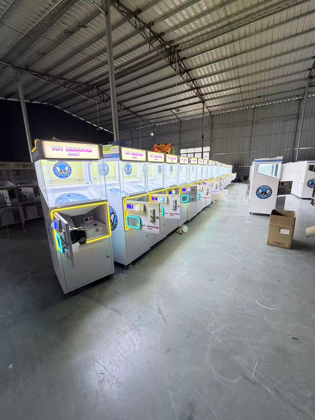 Gachapon machine commercial gift machine figure toy video game arcade equipment game console