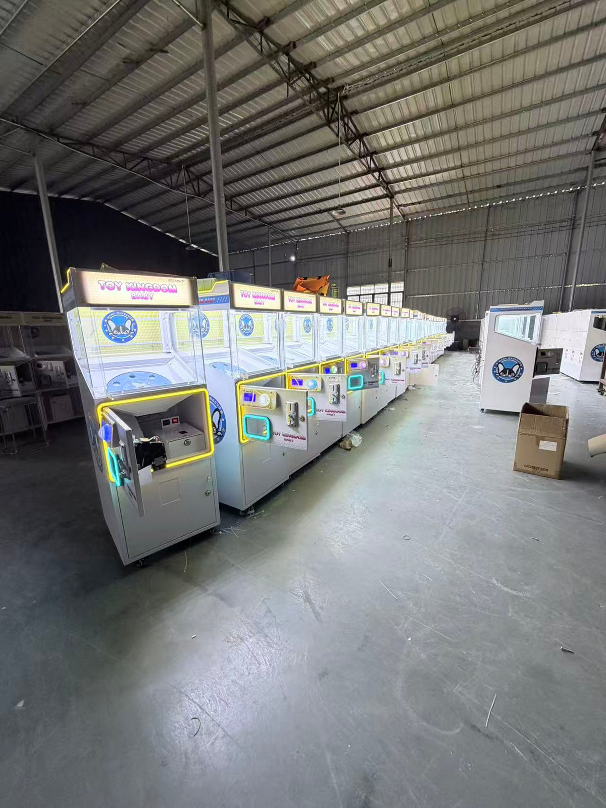Gachapon machine commercial gift machine figure toy video game arcade equipment game console