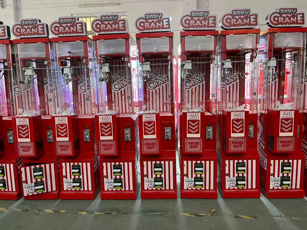 Small sized mini exquisite machine keychain toy grab and play machine for commercial use