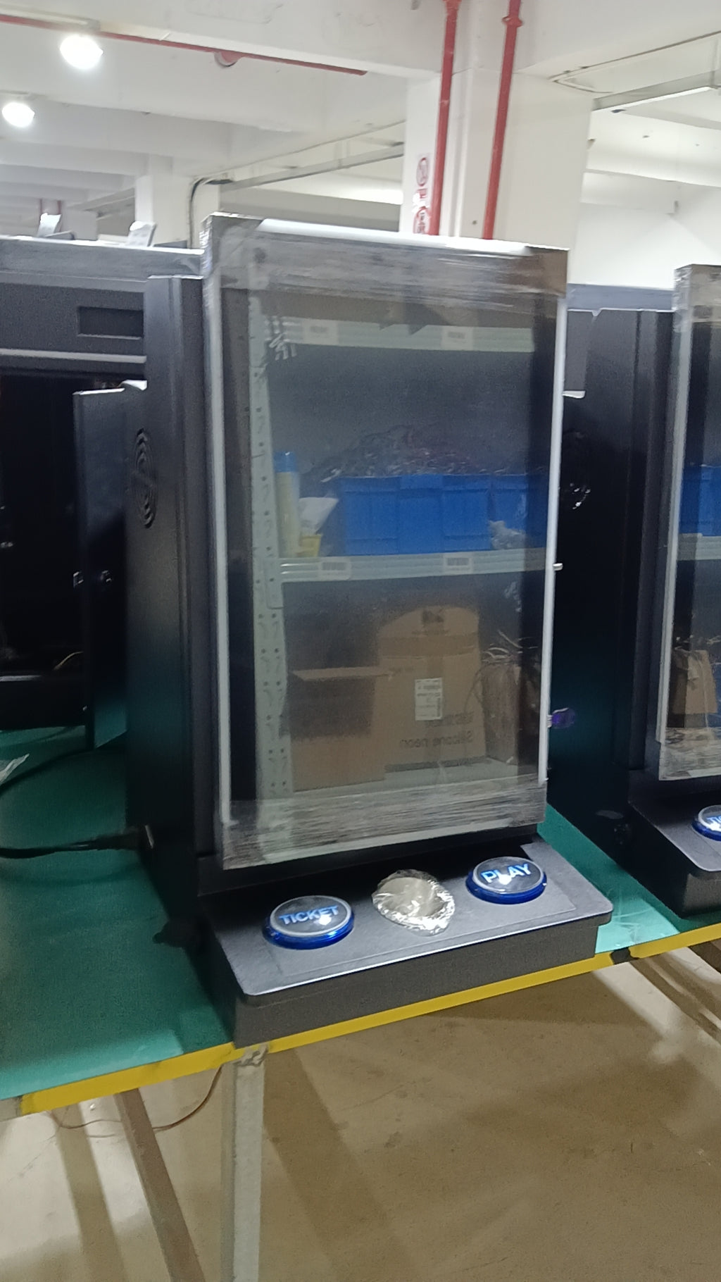 Coin operated arcade game cabinet amusement game machine