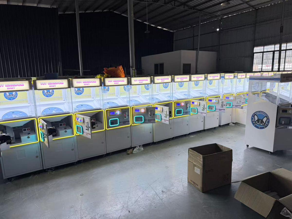 Gachapon machine commercial gift machine figure toy video game arcade equipment game console