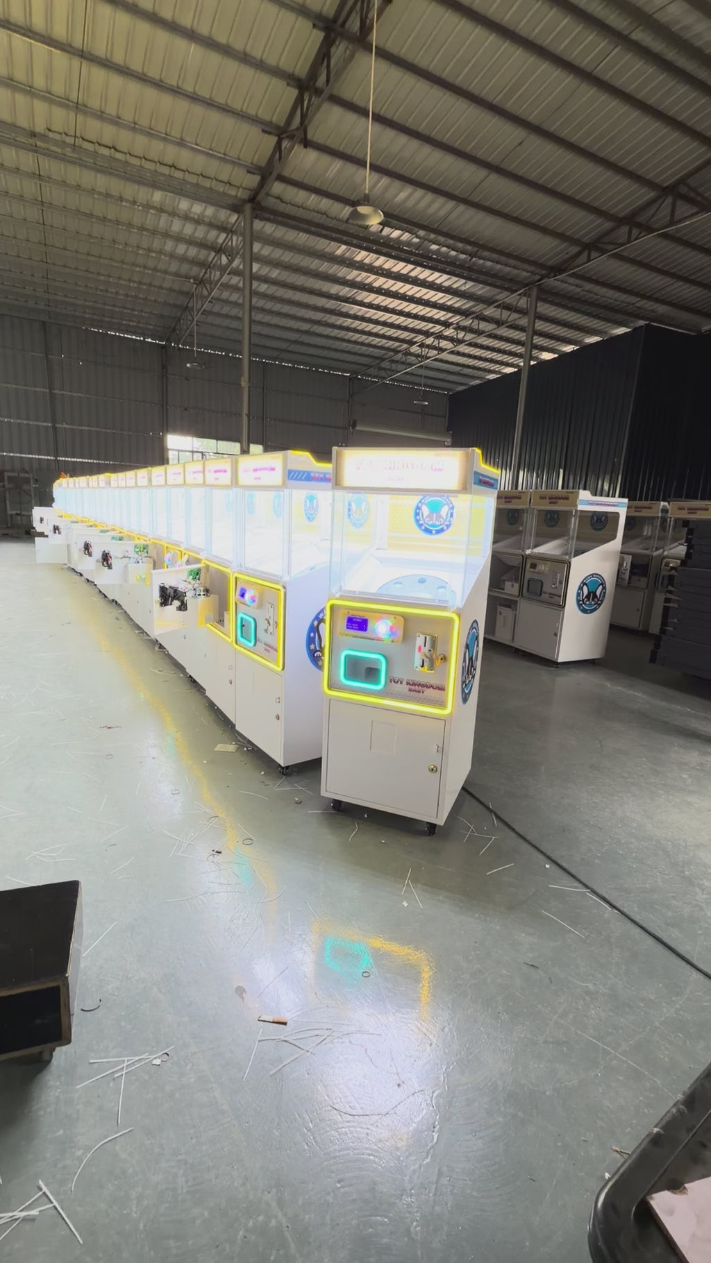 Gachapon machine commercial gift machine figure toy video game arcade equipment game console
