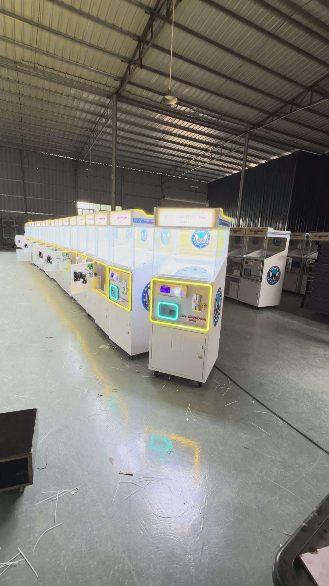 Gachapon machine commercial gift machine figure toy video game arcade equipment game console